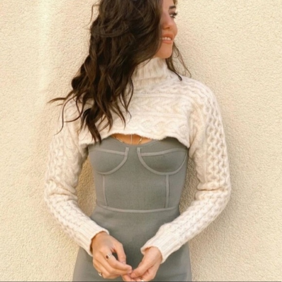 Zara Cable Knit long Sleeve crop sweater - Picture 13 of 17
